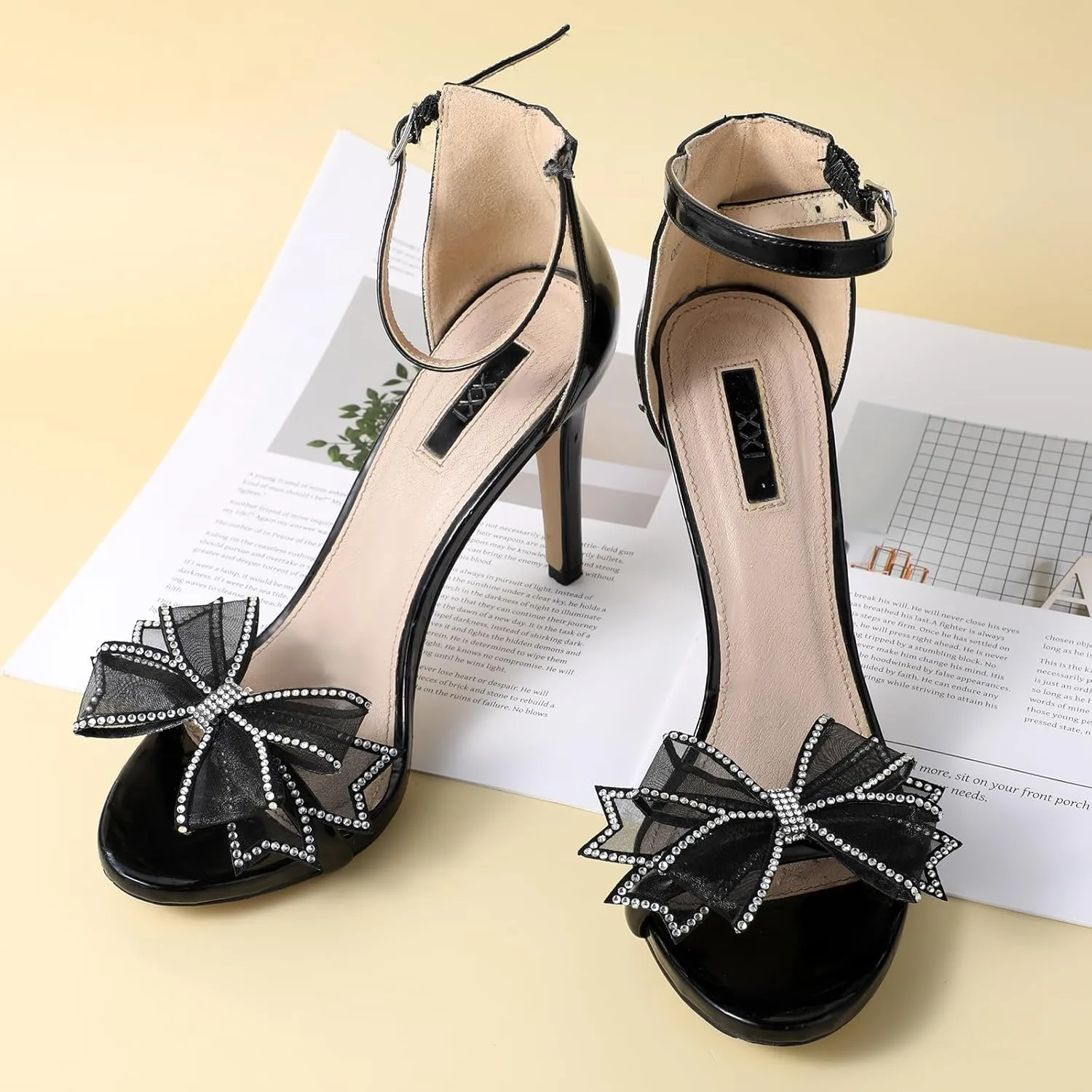2 Pcs Shoe Clips for Women Dress Shoes, Mesh Bow Rhinestone High Heel Shoe Clips Buckle Detachable Bow Heels Clothing Accessories for Women Girls Bridal Wedding Party Prom Decorations